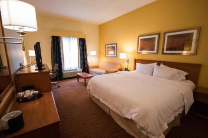 Hampton Inn & Suites St. Louis-Chesterfield - image 4