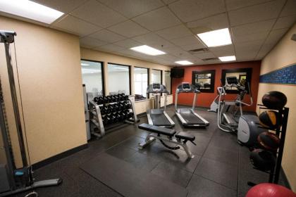 Hampton Inn & Suites St. Louis-Chesterfield - image 8