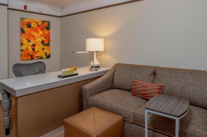 Hilton Garden Inn St. Louis/Chesterfield - image 10