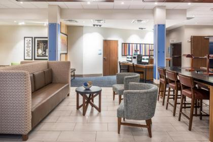 Holiday Inn Express & Suites St. Louis - Chesterfield an IHG Hotel - image 3