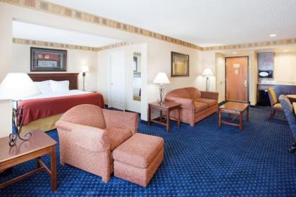 Holiday Inn Express Hotel & Suites Cheyenne an IHG Hotel - image 8