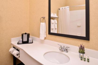 Best Western Plus Frontier Inn - image 10