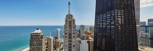 Four Seasons Chicago - main image