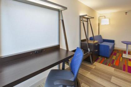 Holiday Inn Express & Suites Chicago-Midway Airport an IHG Hotel - image 4