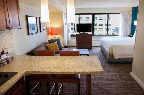 Sonesta ES Suites Chicago Downtown Magnificent Mile - image 6