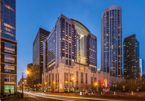 Embassy Suites Chicago Downtown Magnificent Mile - main image