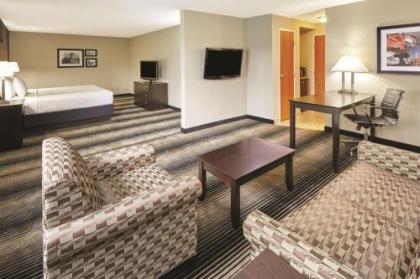 Best Western Plus Hyde Park Chicago Hotel - image 5