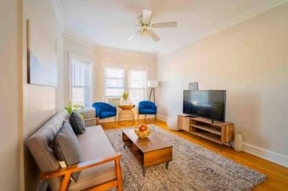 Stylish Comfy Lincoln Sq. 2BR Near Wrigley