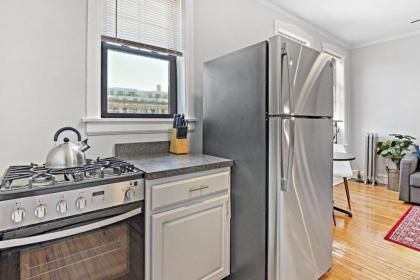 Be as close as you can get! 1BR City Apt - image 6