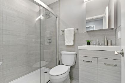 Modern Style City Centre Studio Apartment Lakeview - image 3