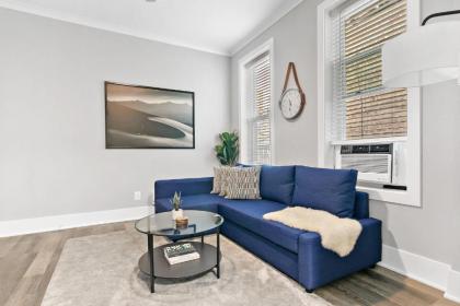 Stylish Comfortable 2-Bedroom 1 Bath West Town - image 14