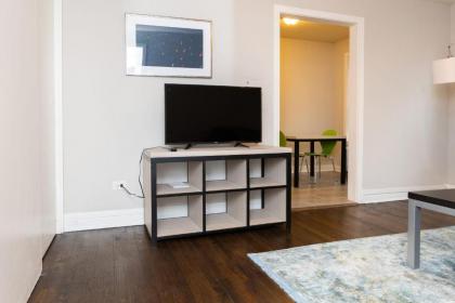 Classic HP 1BR with Fast Transit to UChicago & DT by Zen Rentals - image 11