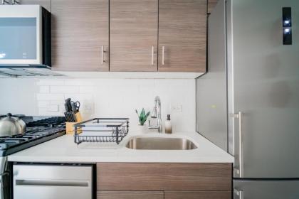 Modern Style Studio Full Kitchen Boystown - image 13