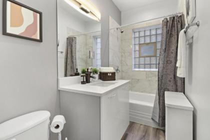 Homey 2BR Unit in Boystown Steps from Everything - image 7