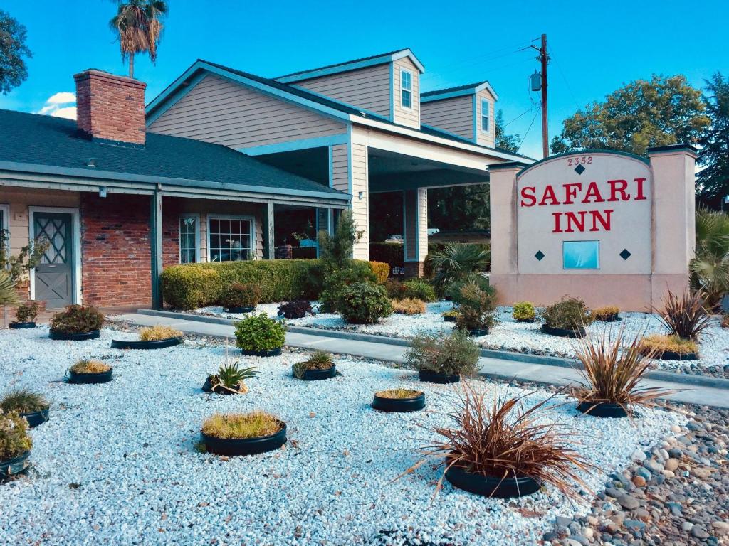 Safari Inn - main image