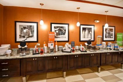 Hampton Inn Chicopee - Springfield - image 9