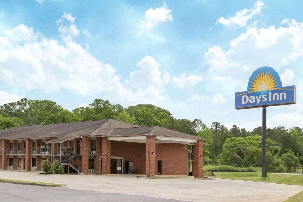 Days Inn by Wyndham Childersburg - main image