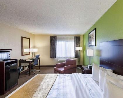 Quality Inn Childress - image 2