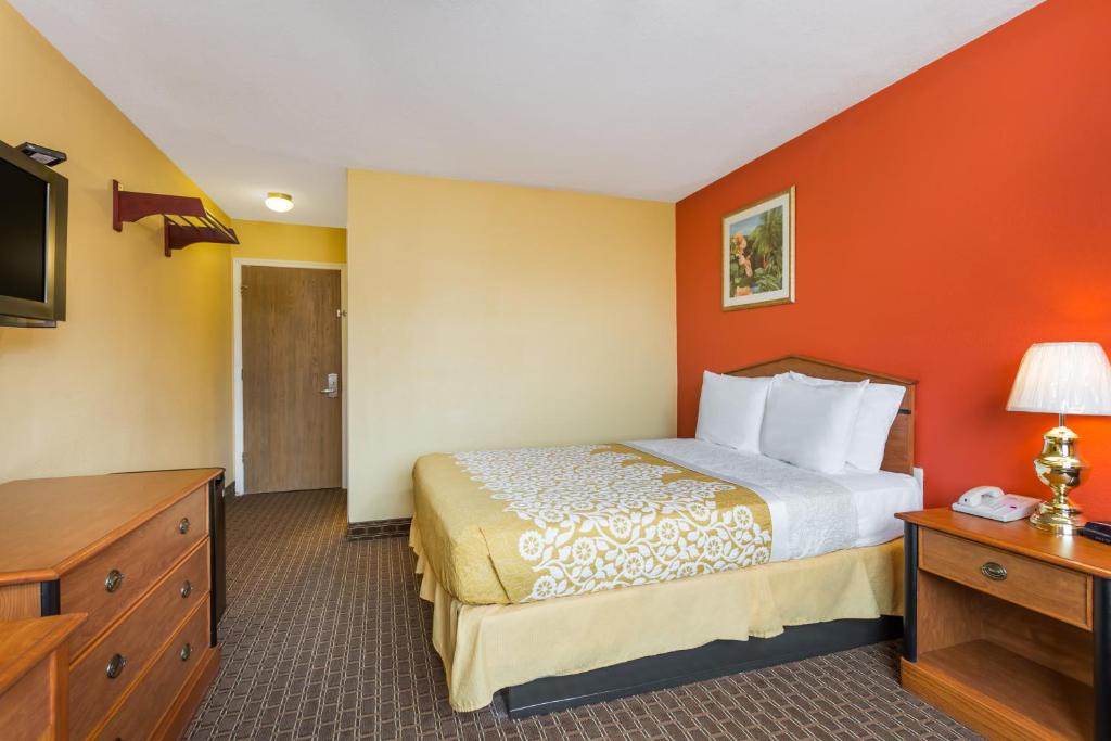 Days Inn by Wyndham Chincoteague Island - image 3