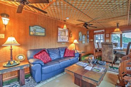 Quaint Chincoteague Island Hideaway with 2 Porches! - image 11