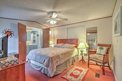 Quaint Chincoteague Island Hideaway with 2 Porches! - image 9