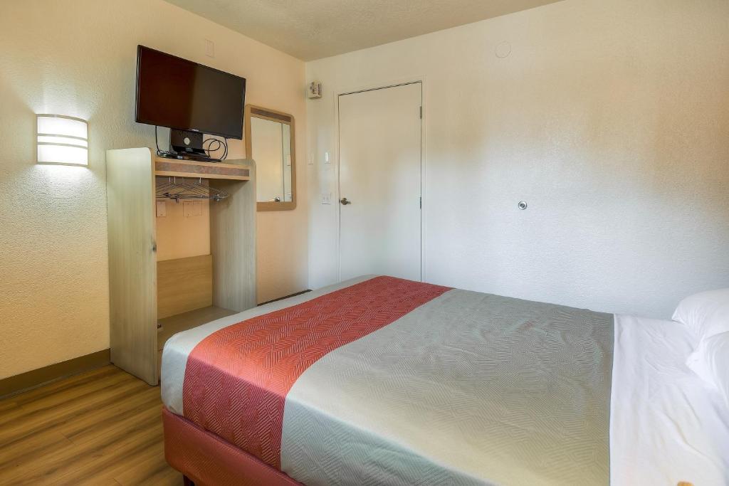 Motel 6-Chino CA - Los Angeles Area - image 6