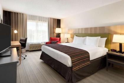 Country Inn & Suites by Radisson Chippewa Falls WI - image 3