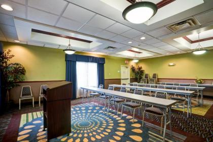 Holiday Inn Express Hotel & Suites Christiansburg an IHG Hotel - image 3