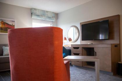 Hampton Inn Christiansburg/Blacksburg - image 9