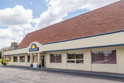 Days Inn by Wyndham Christiansburg - image 1