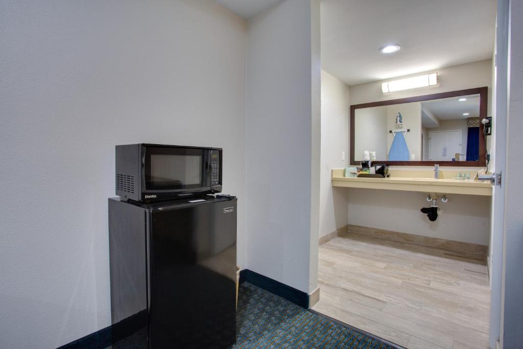 SureStay Plus Hotel by Best Western Chula Vista West - image 7