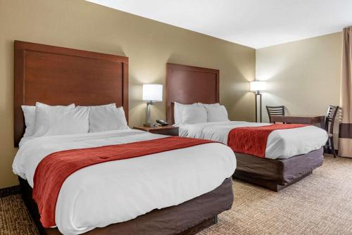 Comfort Inn & Suites Cincinnati Eastgate - image 5