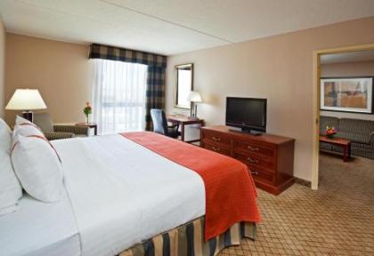 Holiday Inn Cincinnati-Eastgate an IHG Hotel - image 5