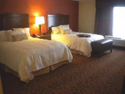 Hampton Inn & Suites Cincinnati / Uptown - University Area - image 3