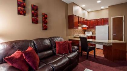 Best Western PLUS Hannaford Inn & Suites - image 3