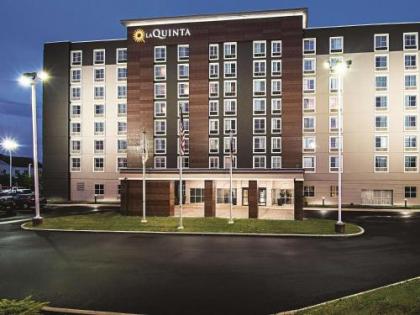 La Quinta by Wyndham Cincinnati Sharonville - image 2