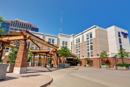 SpringHill Suites by Marriott Cincinnati Midtown - image 4