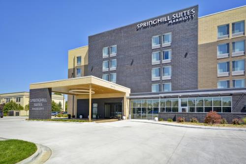 SpringHill Suites by Marriott Cincinnati Blue Ash - main image