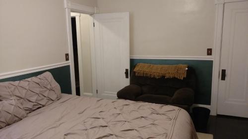 Homestay in Westwood 97909 - image 4