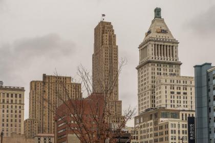 Frontdesk East 8 Loft Apts Downtown Cincinnati - image 8