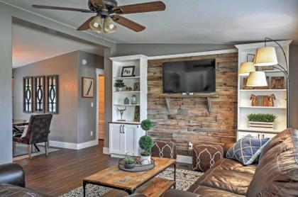 Rustic Chic Home 10 Mi to Otter Creek State Park! - image 11