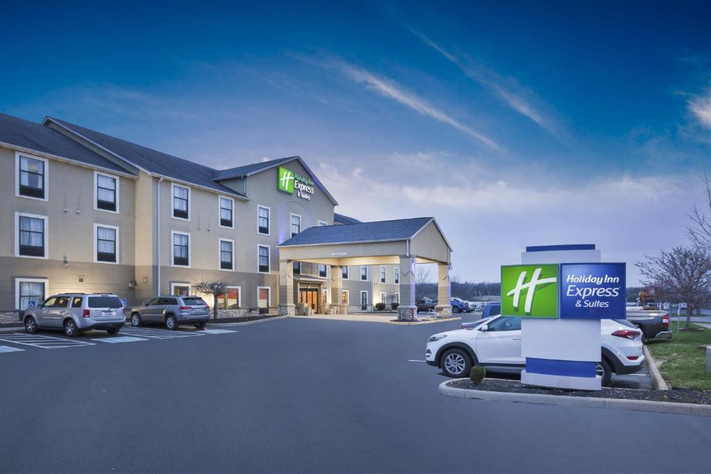 Holiday Inn Express Hotel & Suites Circleville an IHG Hotel - main image