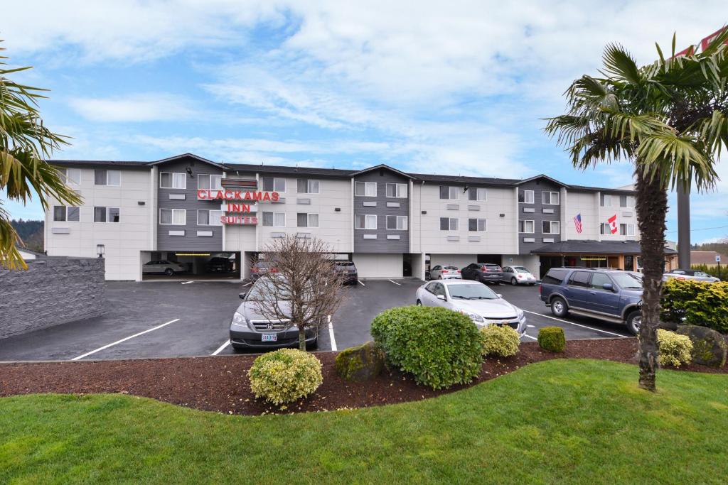 Clackamas Inn and Suites - main image