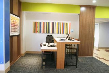 Holiday Inn Express & Suites Clarion an IHG Hotel - image 5