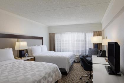 Holiday Inn Clark - Newark an IHG Hotel - image 17