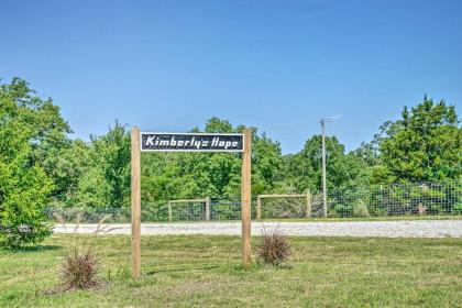 Kimberlys Hope Clark Apt on Farm with Pool Access - image 6