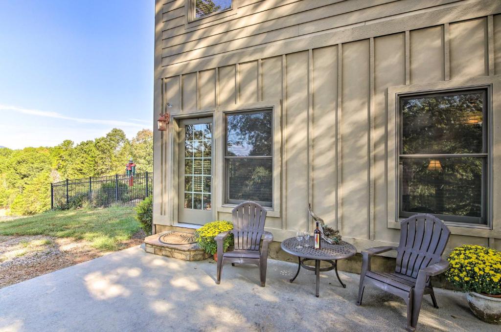 Peaceful High-End Clarkesville Apt on Horse Farm! - image 7