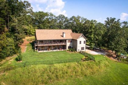 Peaceful High-End Clarkesville Apt on Horse Farm! - image 8