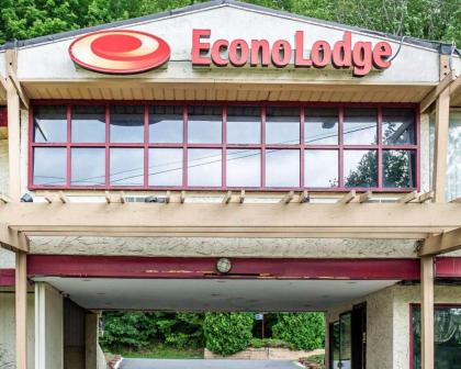 Econo Lodge Summit - Scranton - image 4