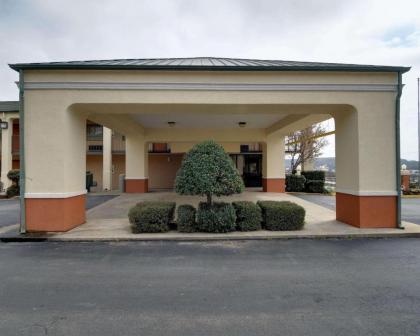 Quality Inn & Suites Clarksville - image 10